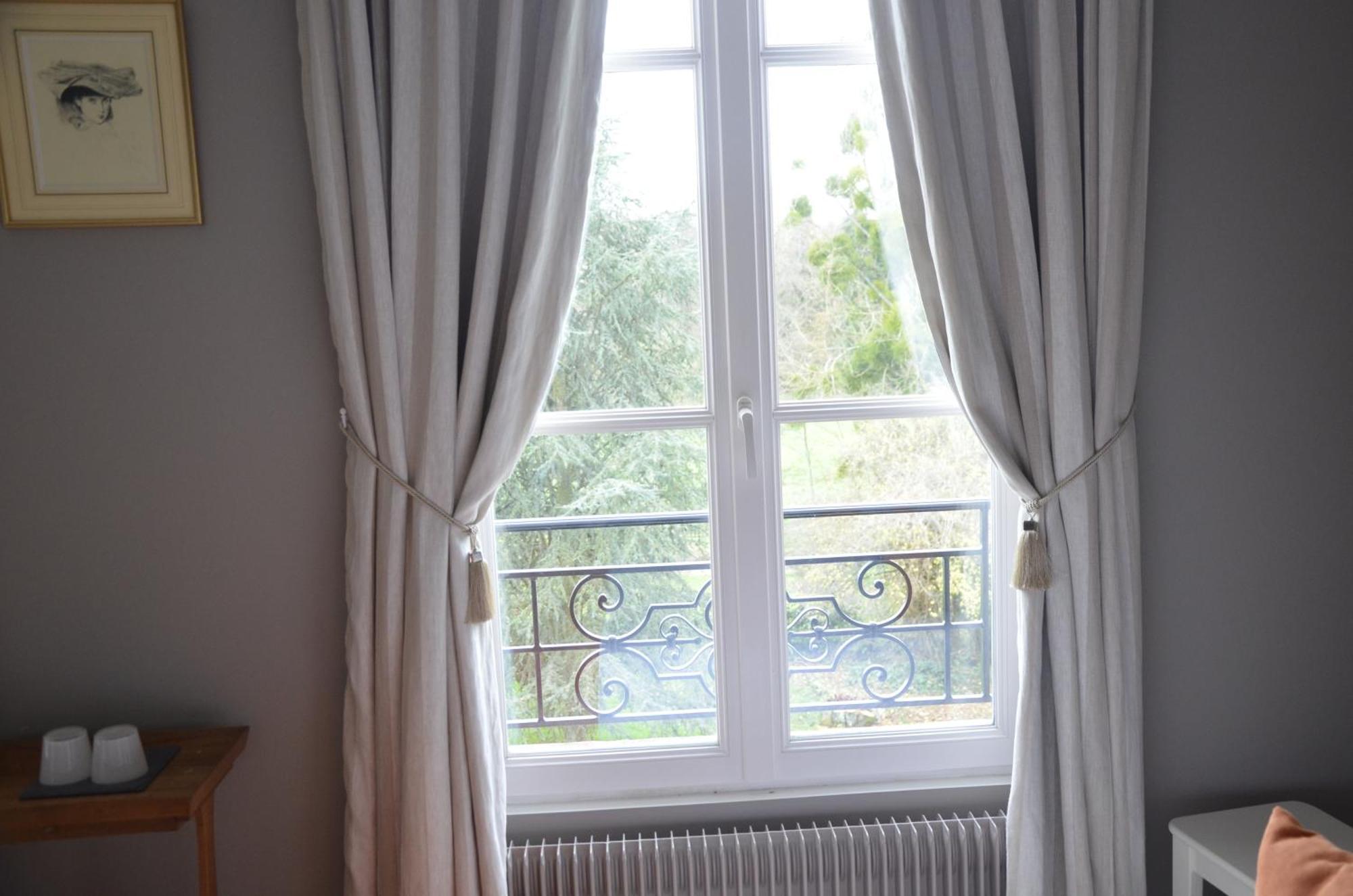 Le Gite Du Bas Manoir Bretteville-sur-Odon Exteriör bild